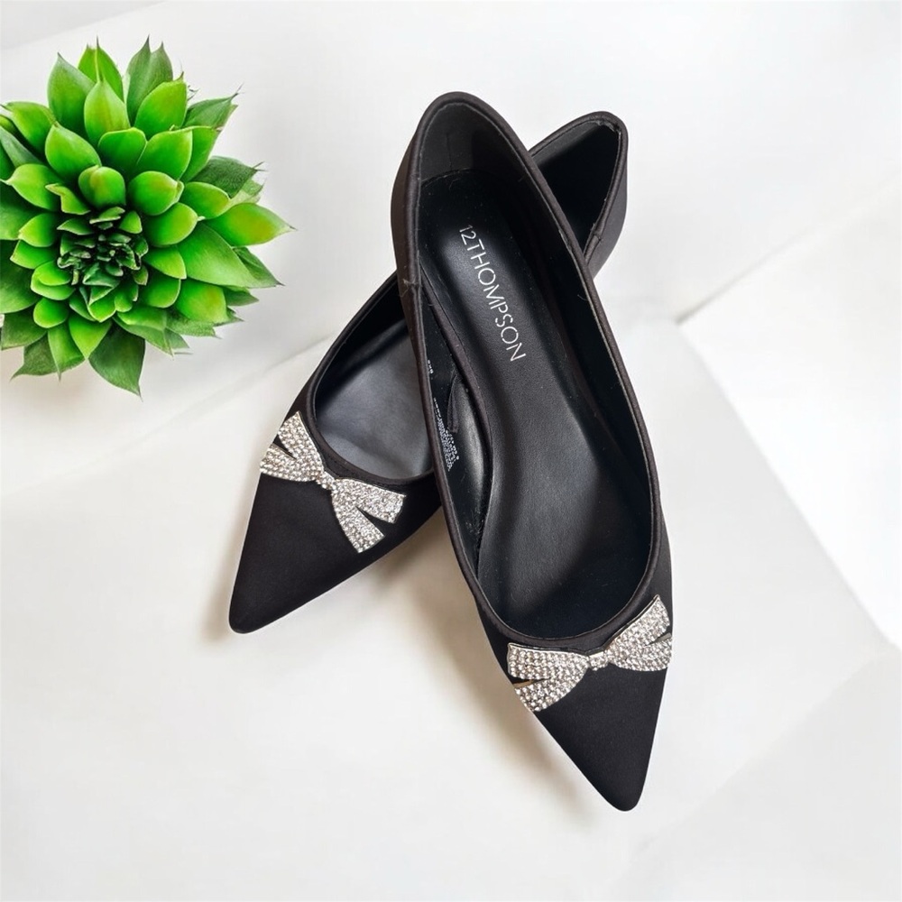 Thompson Black Women's Shoes with Silver Bow